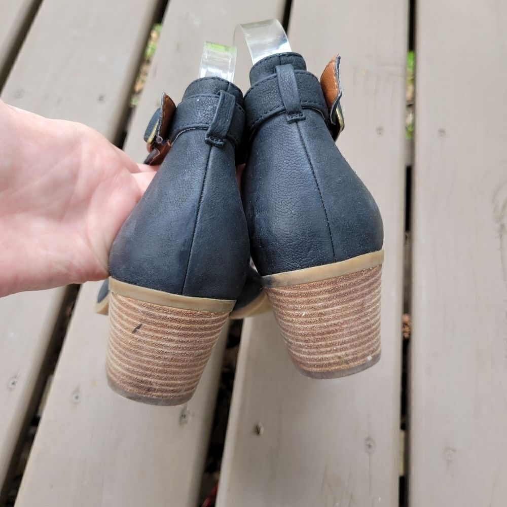 Lucky Brand Barimo Black Leather Stacked Heel Buckle Sandals Booties Size 7.5 - Picture 6 of 9